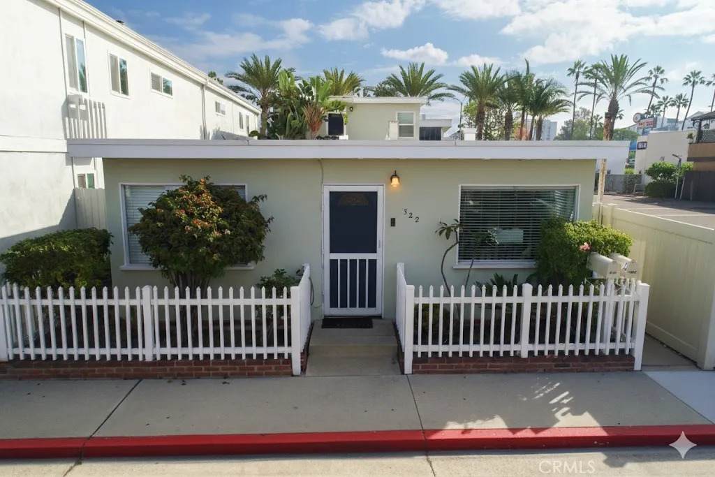 522 Clubhouse Avenue - Photo 1