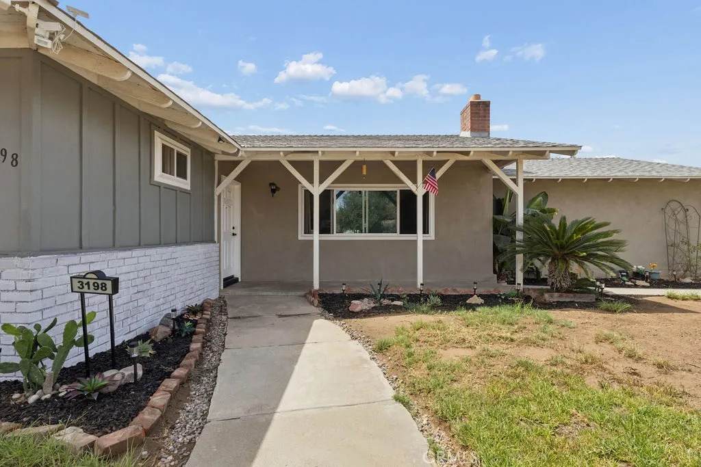 3198 Washington - Photo 1
