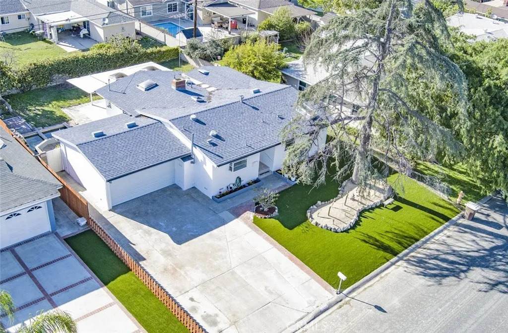12611 Loraleen Street - Photo 1