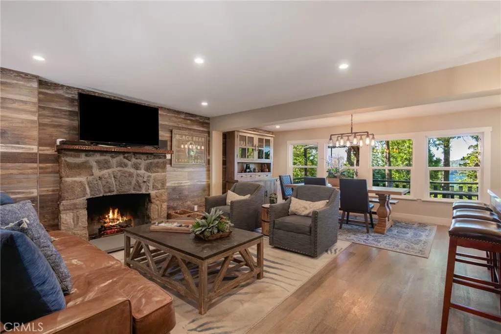 270 Flower Drive - Photo 1