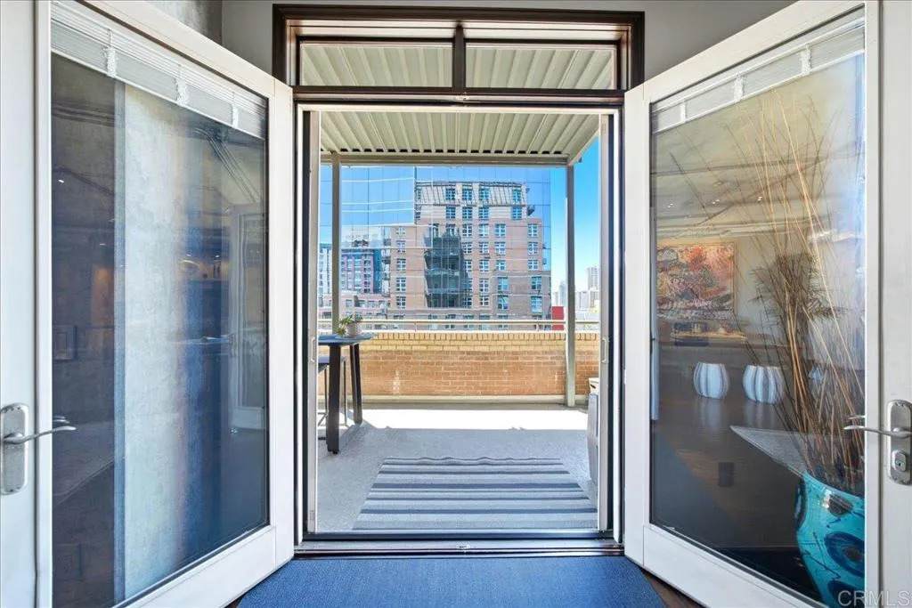 877 Island Avenue - Photo 1