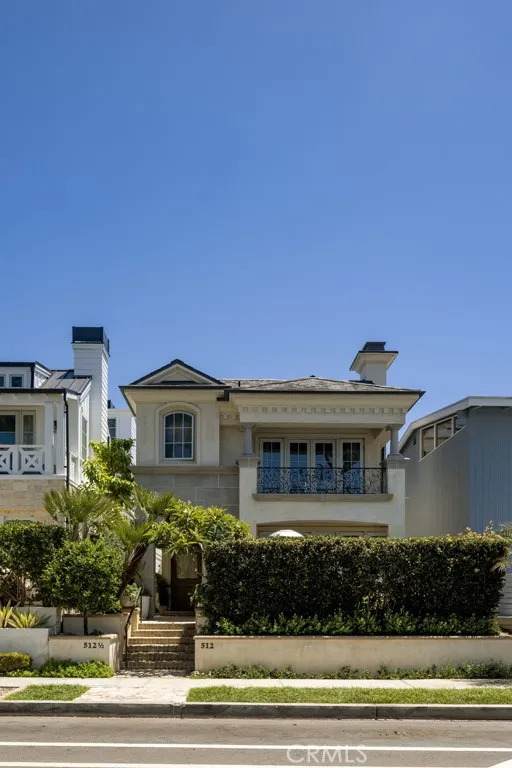 512 Avocado Avenue - Photo 1