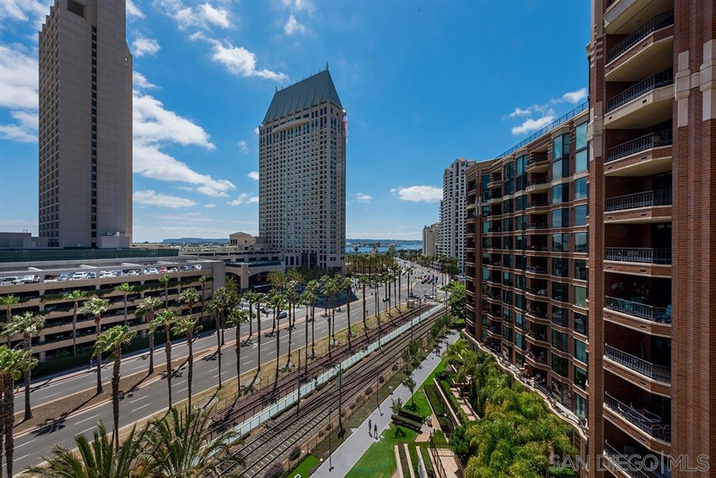 500 Harbor Drive - Photo 1