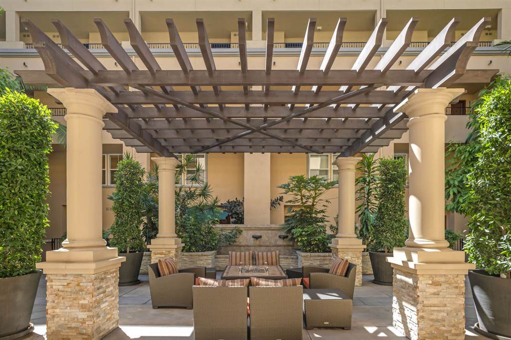 301 G St - Photo 1