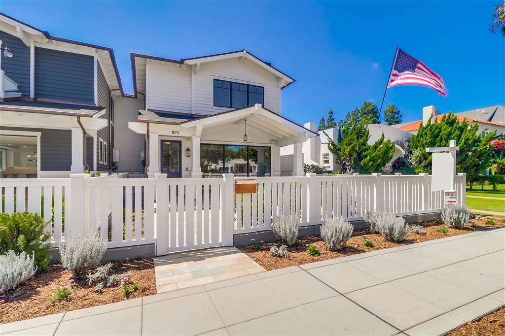 872 C Avenue - Photo 1