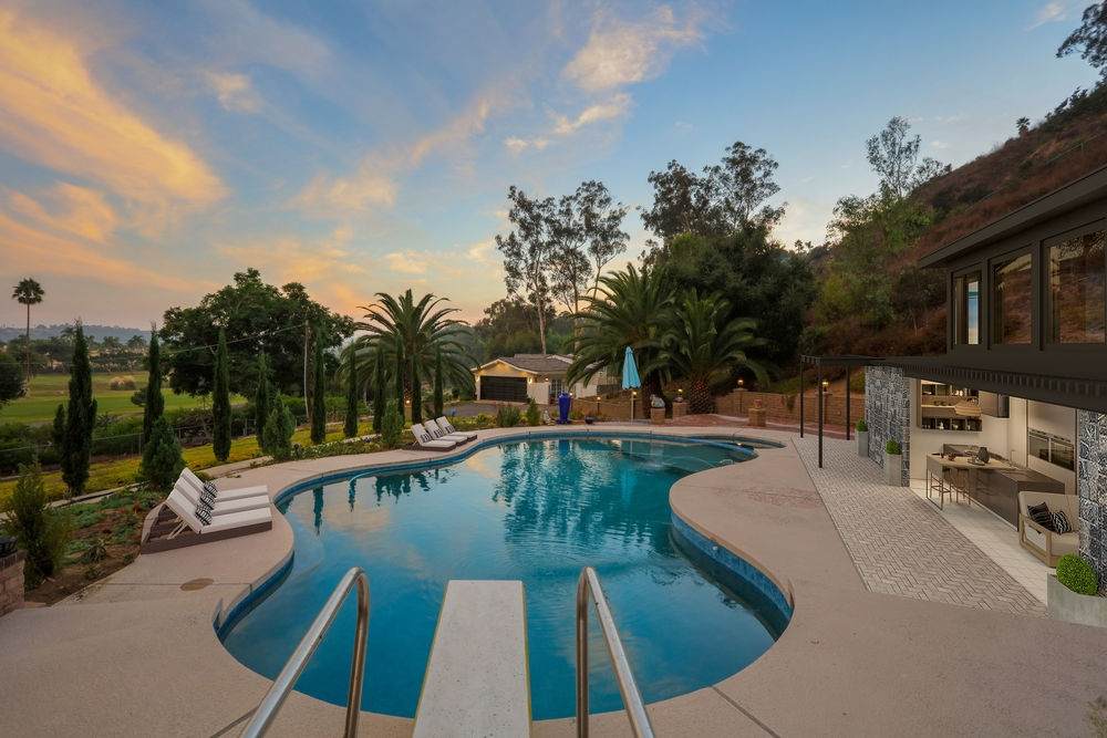 5634 Las Palomas - Photo 1