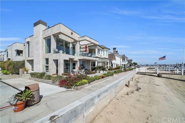 512 Bay Front - Photo 1