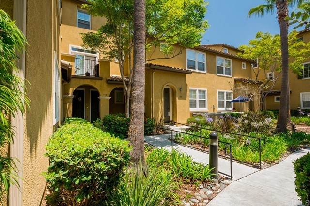 702 Portside Place - Photo 1