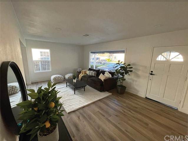 5131 Verdura Avenue - Photo 1