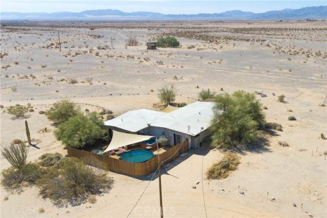 80277 Wikieup Road - Photo 1