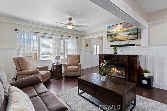 2112 Locust Avenue - Photo 1