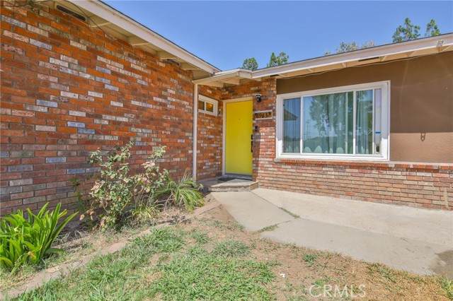 8963 Pembroke Avenue - Photo 1