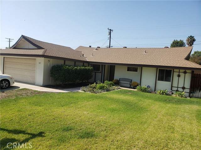 1327 Wesleyan Avenue - Photo 1