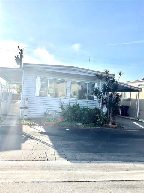 16600 Downey Avenue - Photo 1