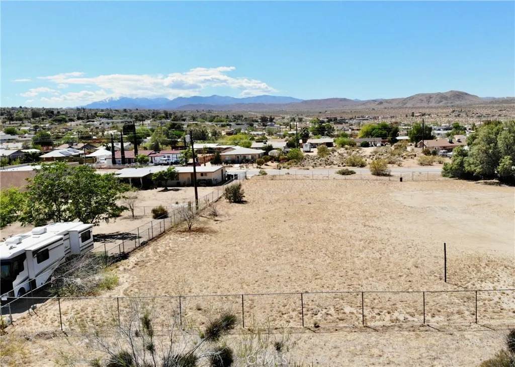 61956 Mountain View - Photo 1