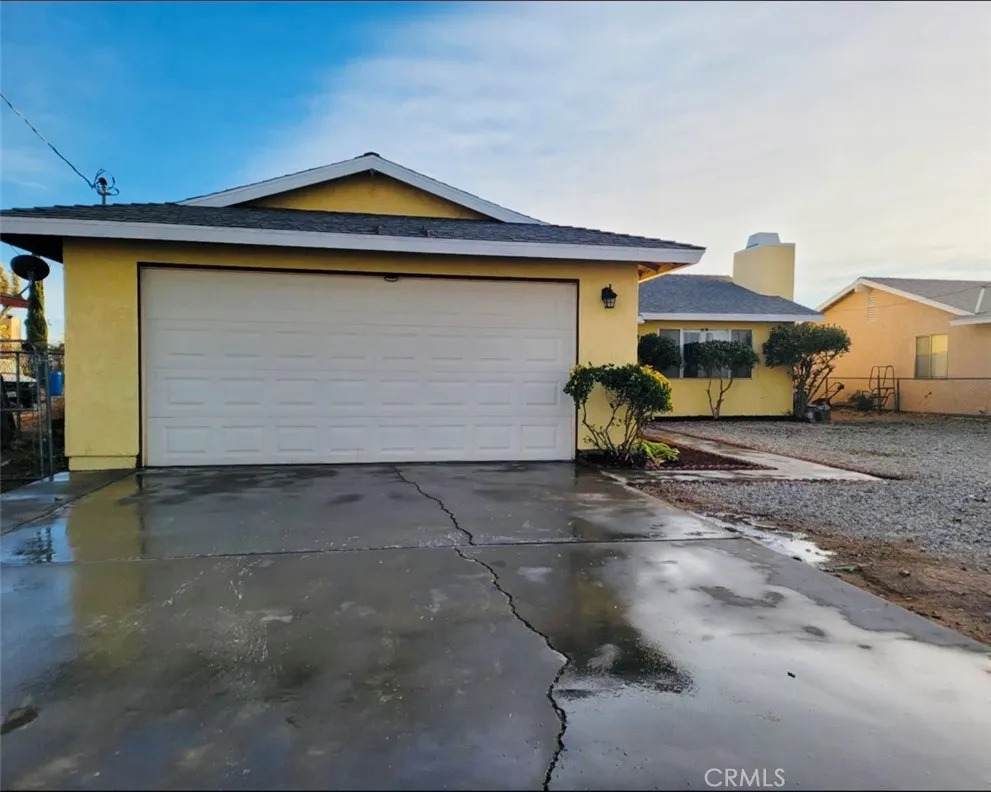 10907 Bartlett - Photo 1