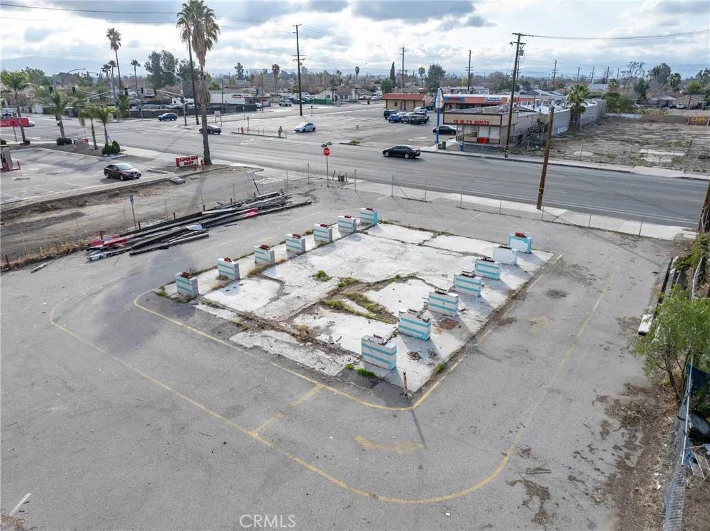 26468 Baseline - Photo 1