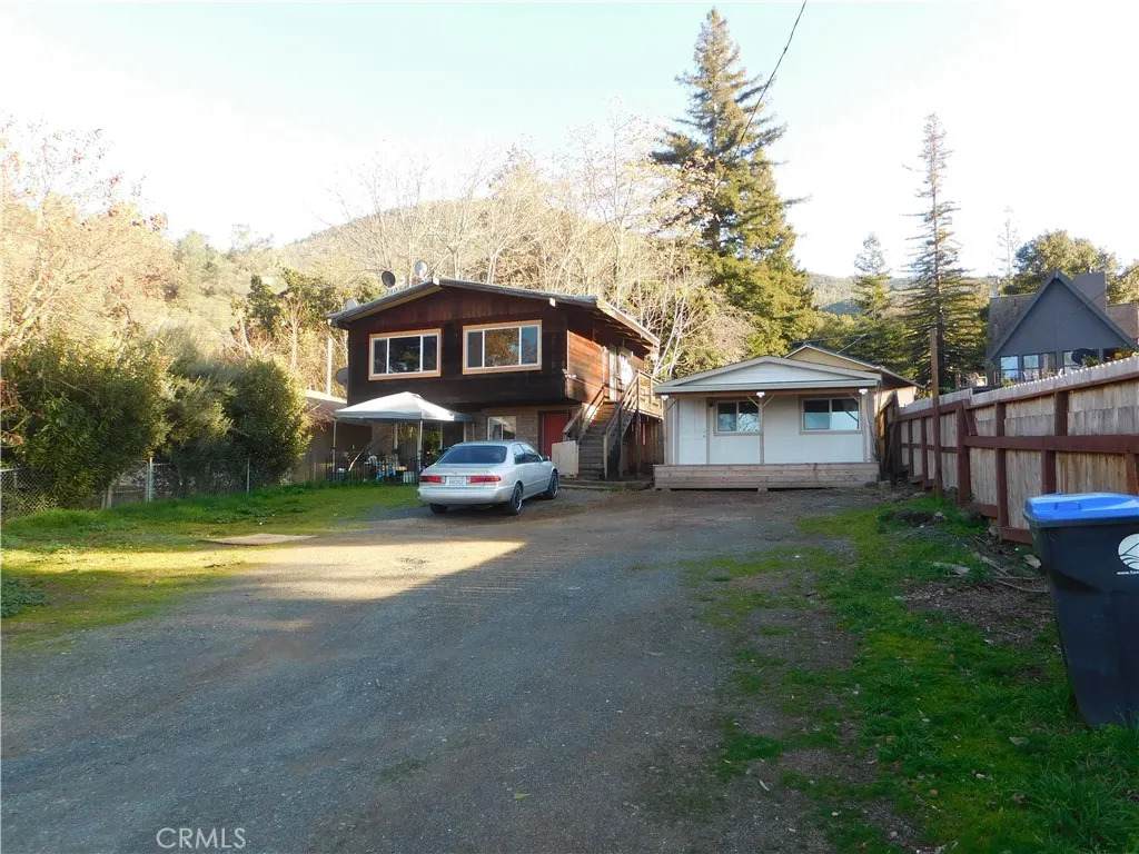 6589 Hohape Avenue - Photo 1