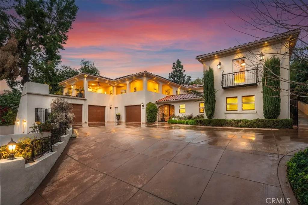 1533 Serpentine Drive - Photo 1