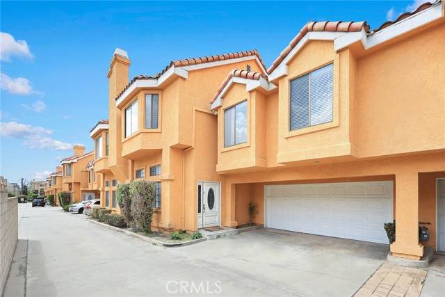 319 California Street - Photo 1