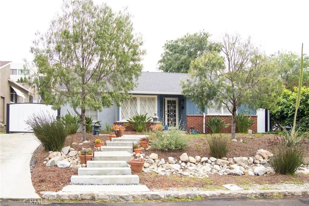 2619 Mary Street - Photo 1