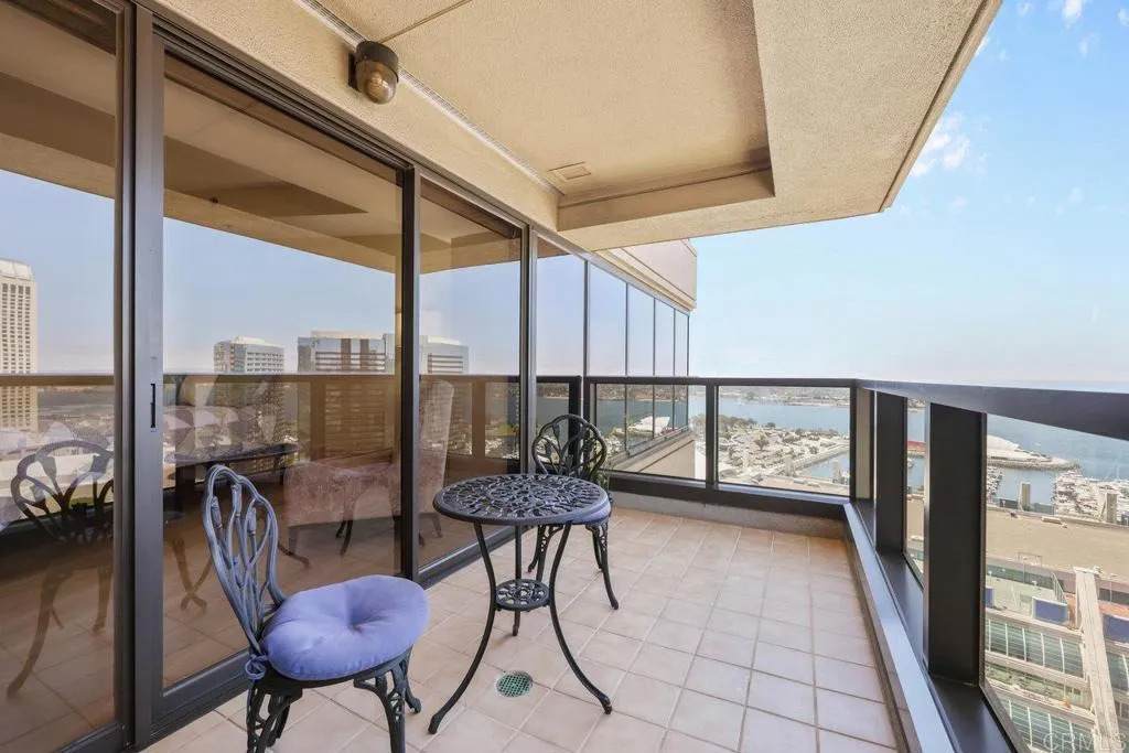 200 Harbor Dr - Photo 1