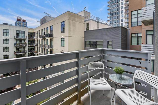 527 10th Avenue - Photo 1
