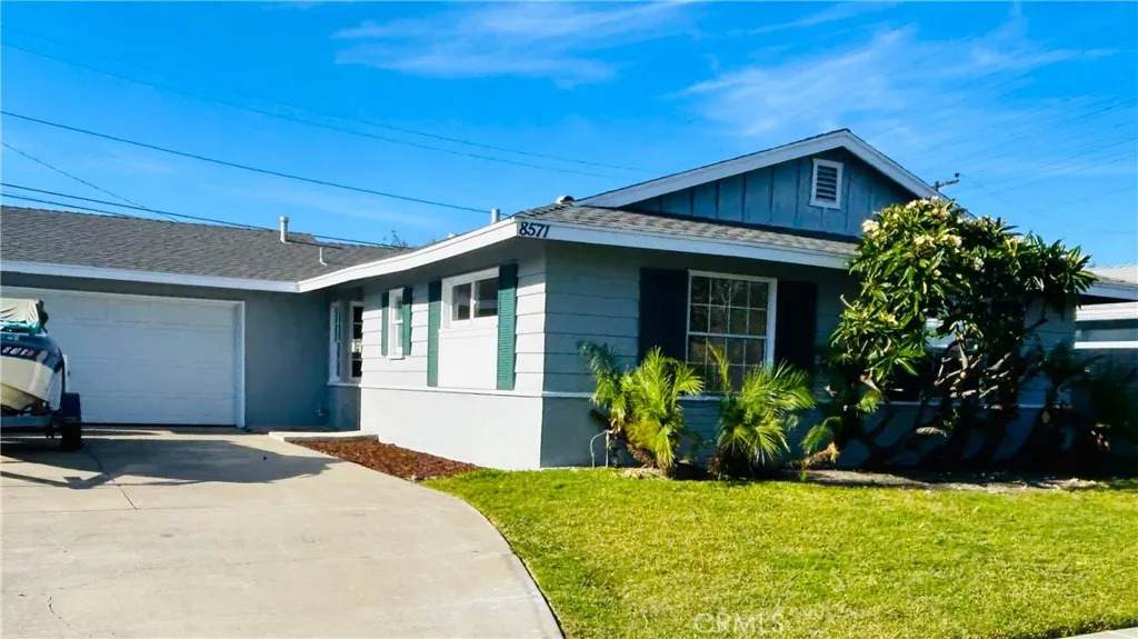 8571 Heil Avenue - Photo 1