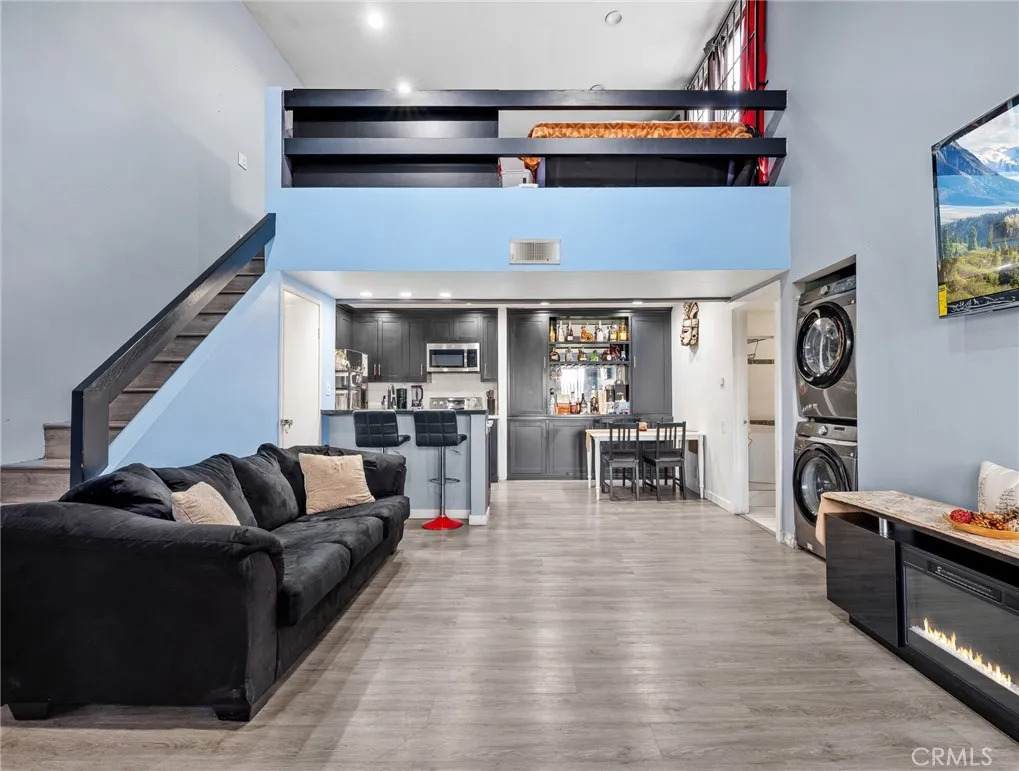 1440 Edgehill Road - Photo 1