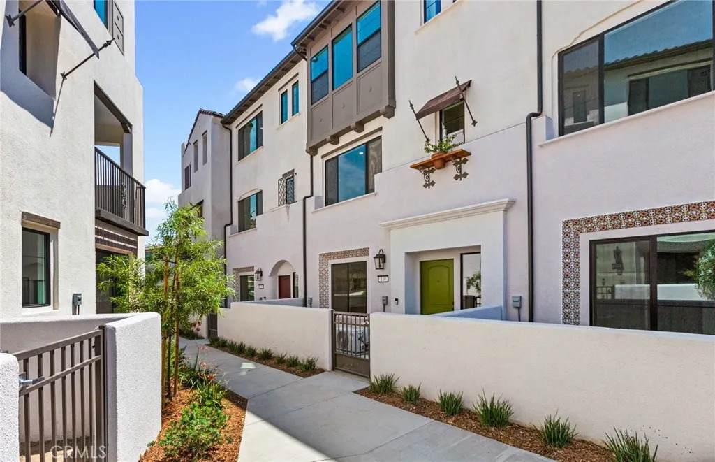 149 Bridle Drive - Photo 1