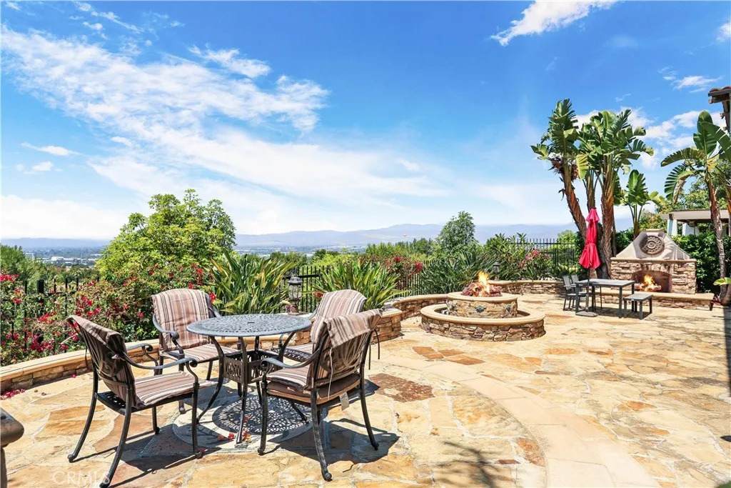 41 Balcony - Photo 1