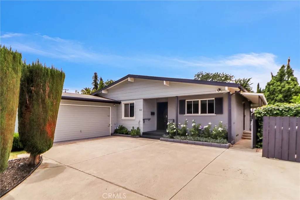 622 Esther Way - Photo 1