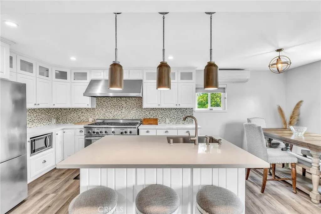 4355 Baldwin Park Boulevard - Photo 1