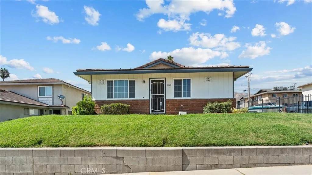 3542 20th St - Photo 1