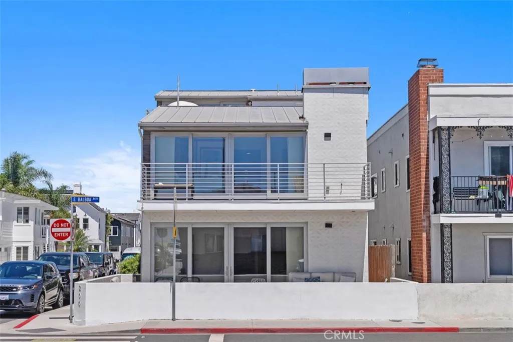 200 Balboa Boulevard - Photo 1