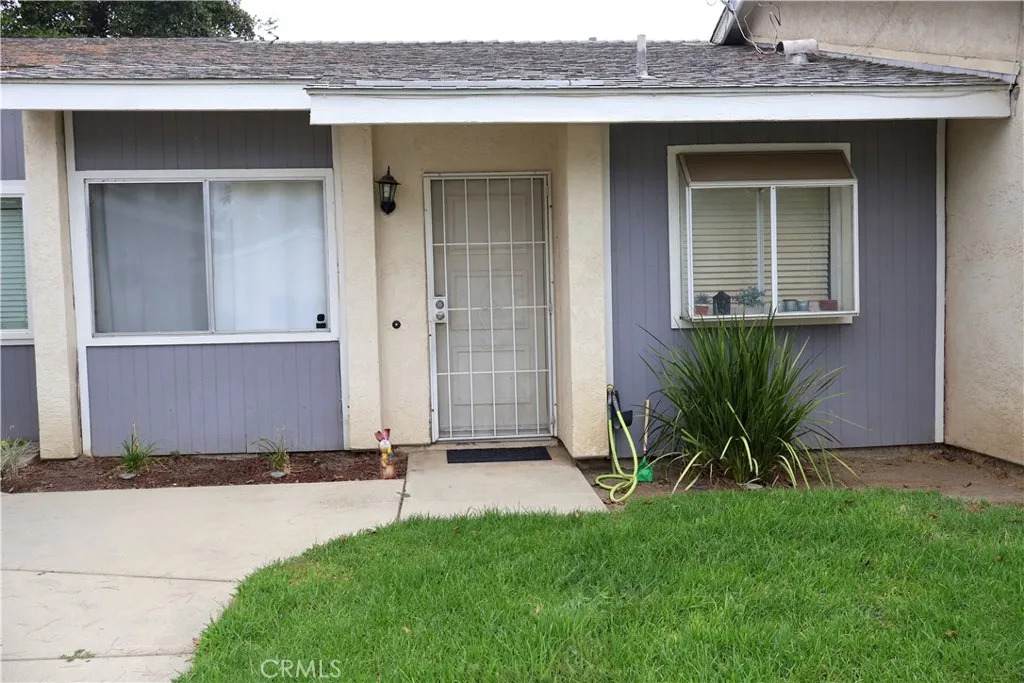 25929 Baylor Way - Photo 1