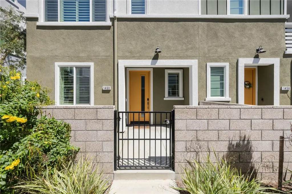 1460 Sunrise Lane - Photo 1