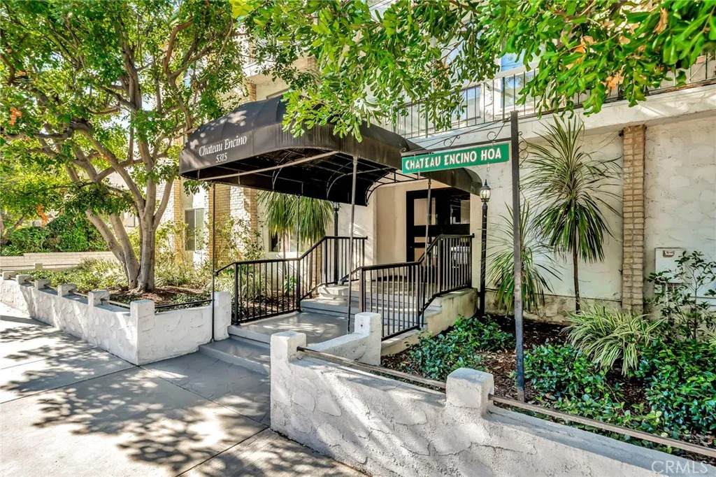 5315 Zelzah Avenue - Photo 1