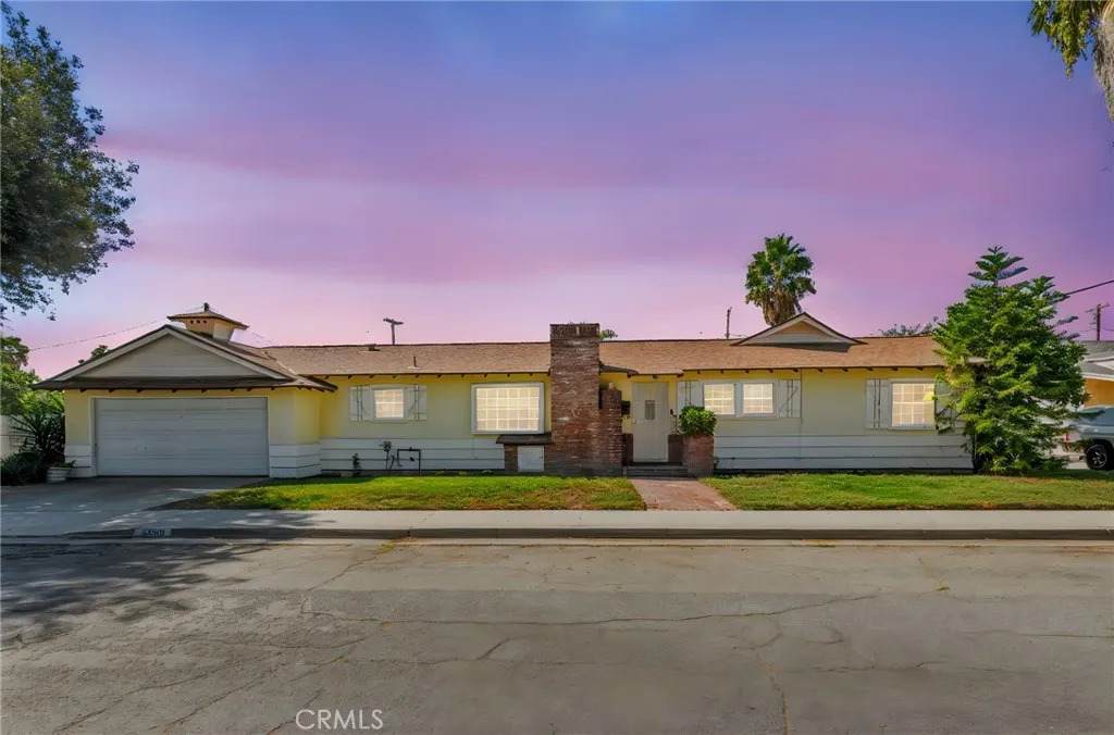 6985 Malibu Drive - Photo 1