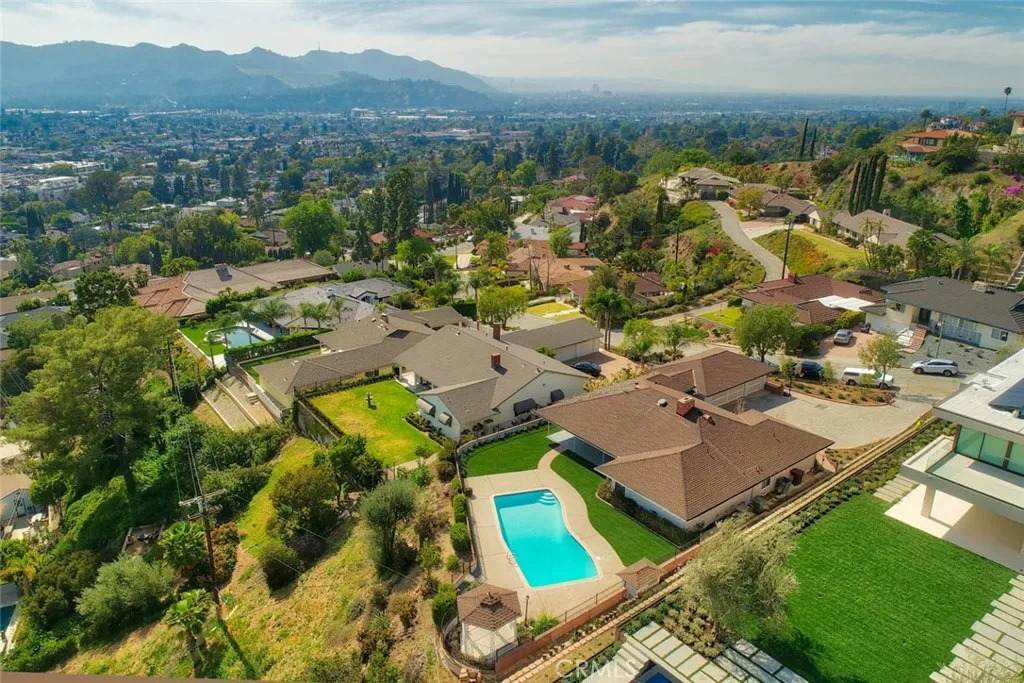 1640 Cumberland - Photo 1