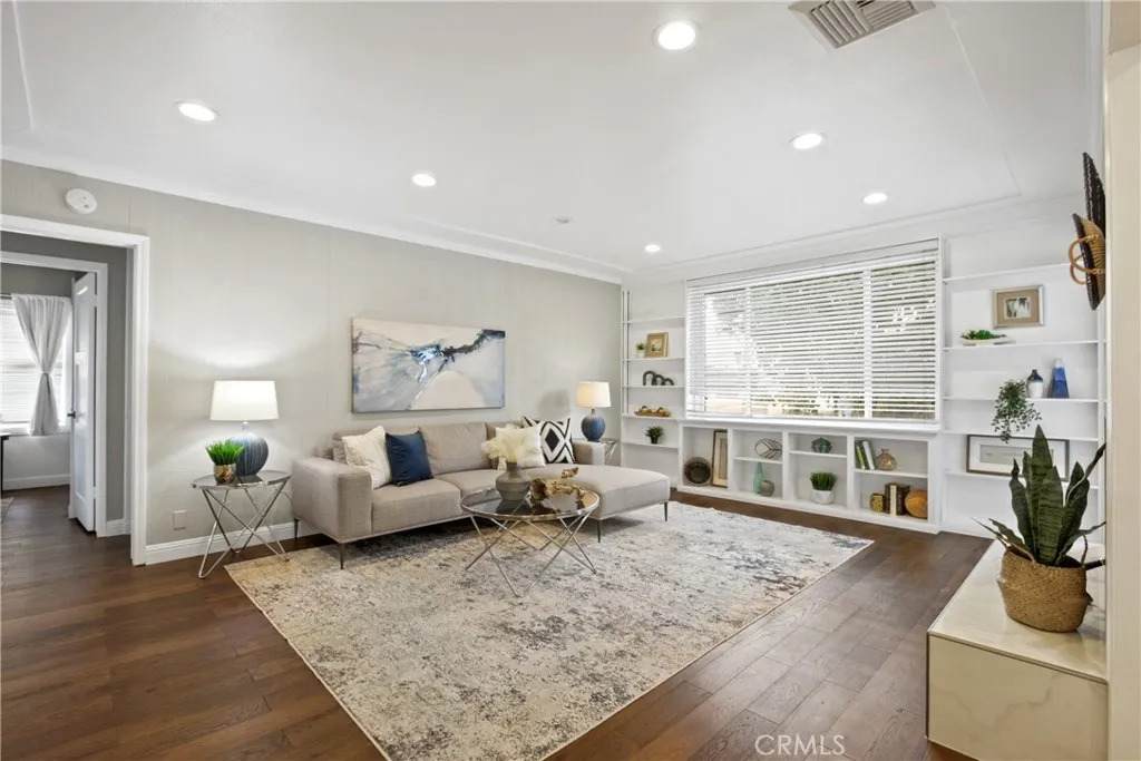 2400 Quincy - Photo 1