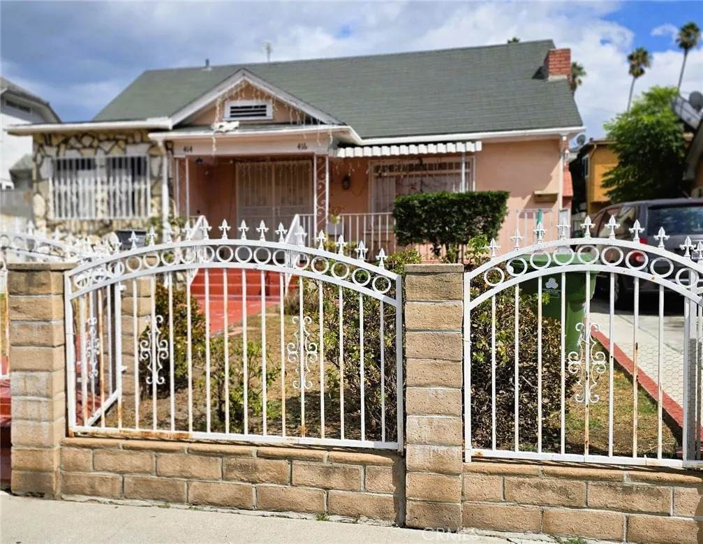 416 Hobart - Photo 1