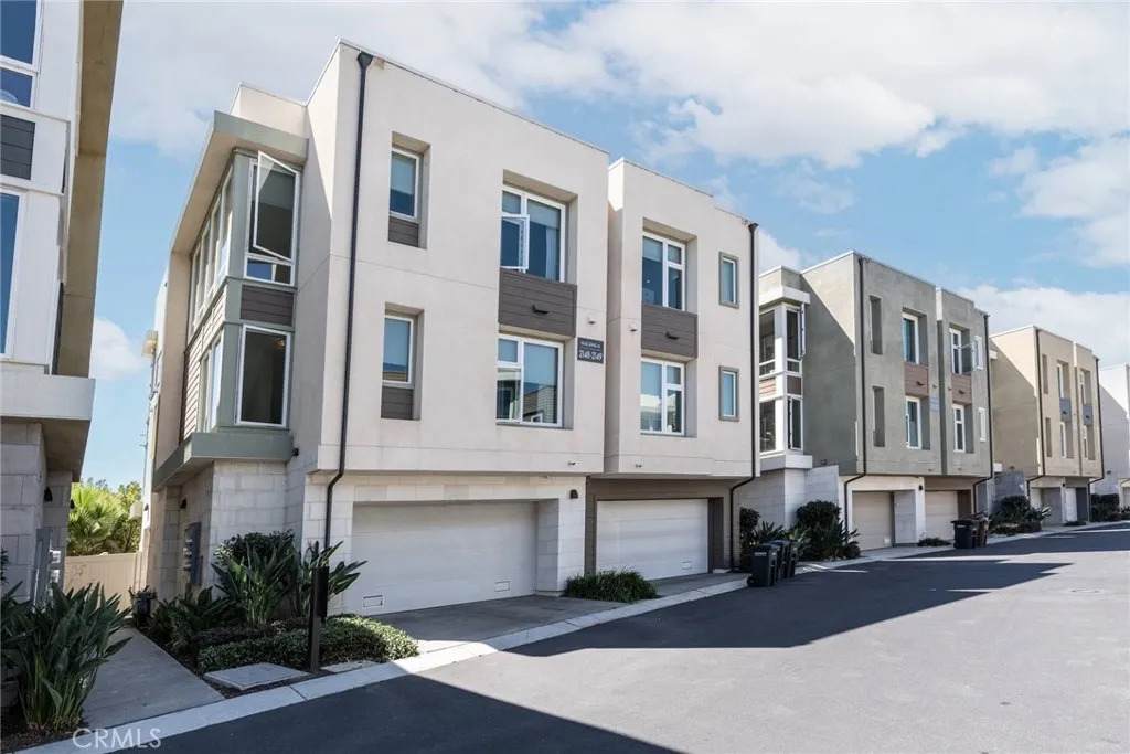 2148 Doheny Way - Photo 1