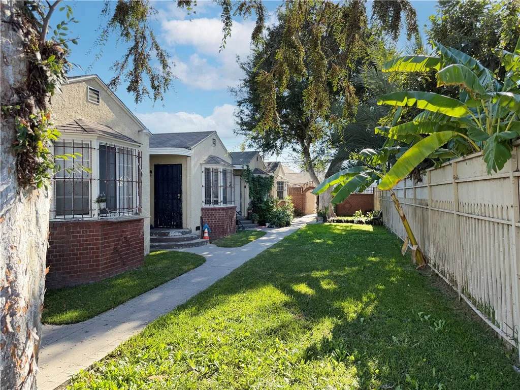 338 Magnolia Street - Photo 1