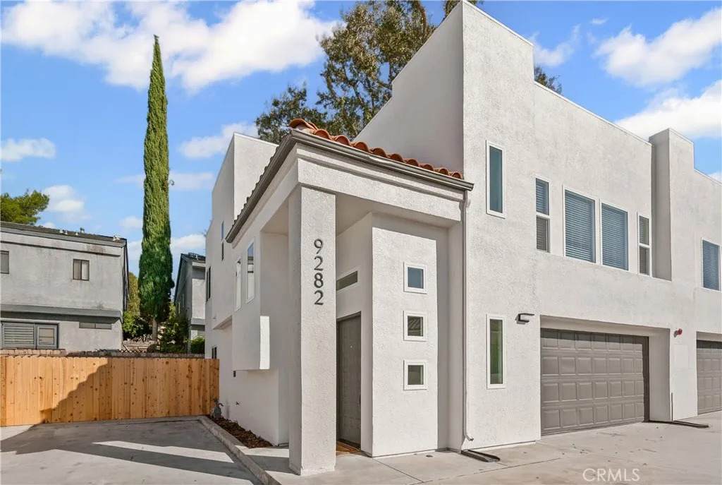 9282 El Bordo - Photo 1