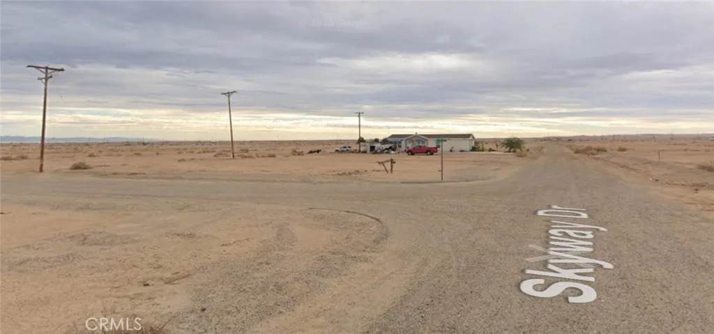 1723 Skyway - Photo 1