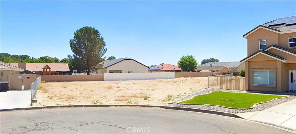 26832 Dunsmuir - Photo 1
