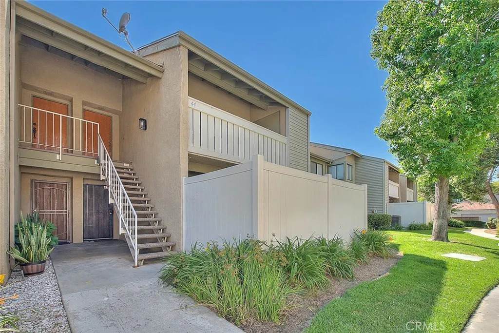 44 Carriage Way - Photo 1