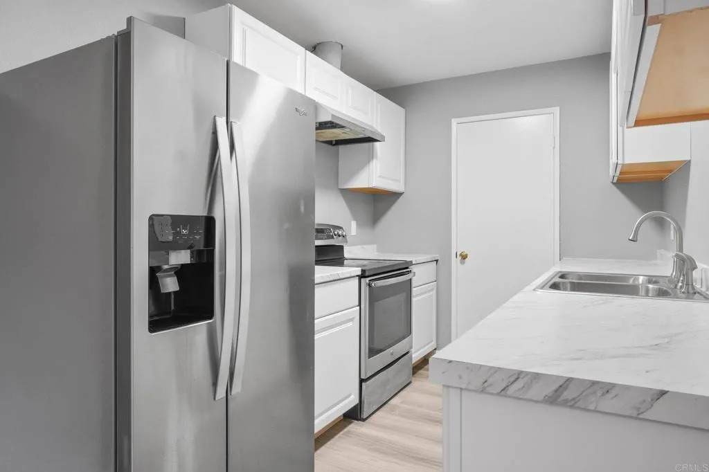 8000 University Avenue - Photo 1