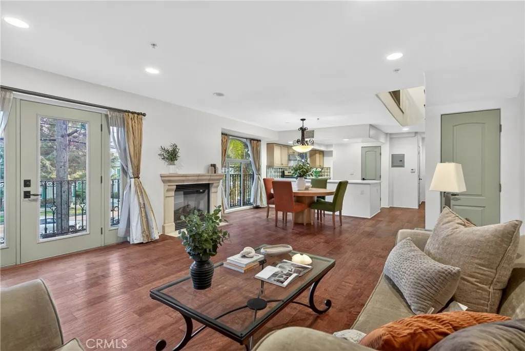 4301 Los Feliz - Photo 1